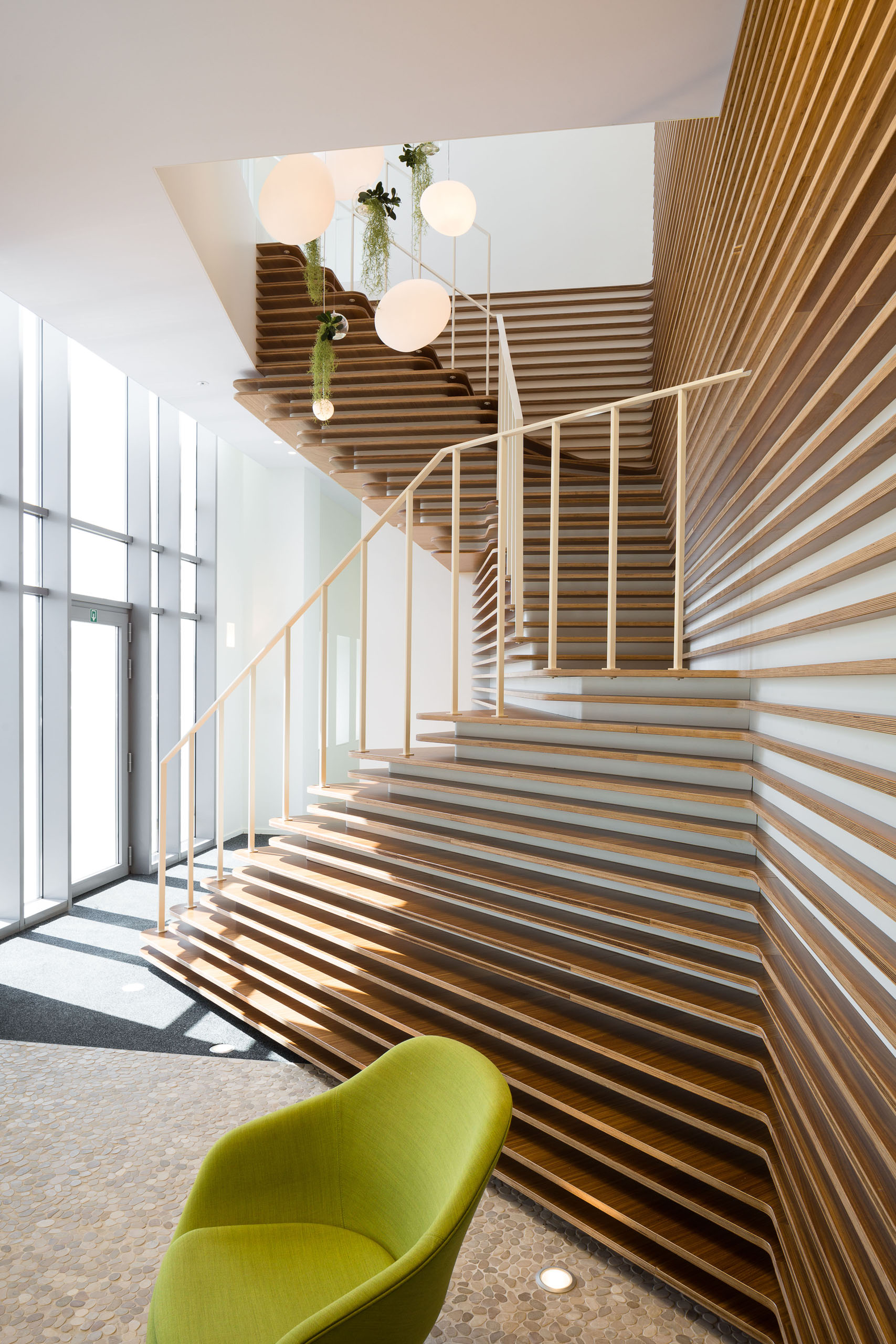 A view of the ascending staircase.